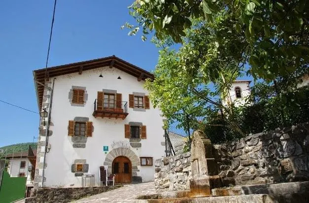 HOSTAL OITZEKO OSTATUA - Image 1