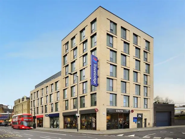 Travelodge London Hackney Hotel - Image 1