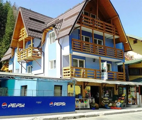Hostel Voineasa - Image 1