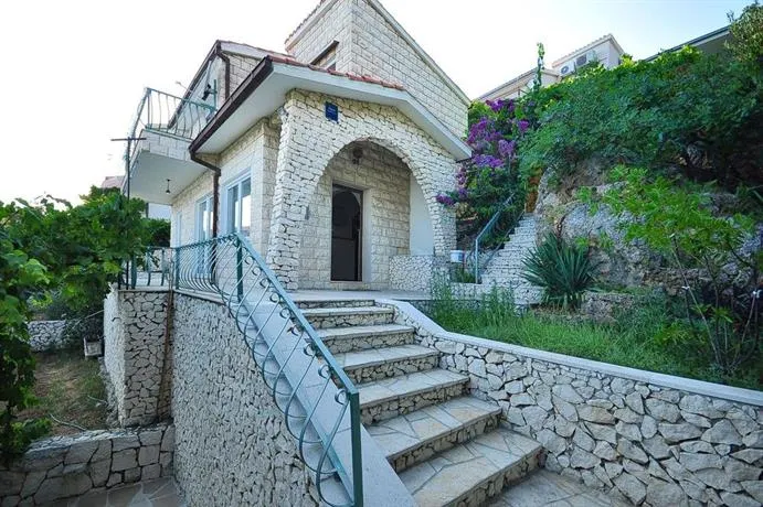 Holiday Home Villa Marin - Image 1