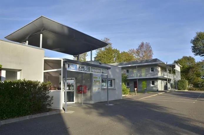 Hotel Eco Chic - Image 1