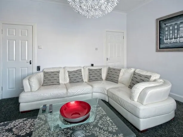 Craignish Apartments - Image 1