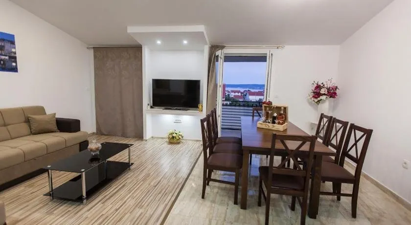 Apartment Dalmatia - Image 1