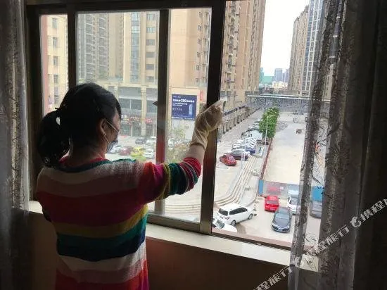 Ai Qin Hai Hotel Chain - Image 1
