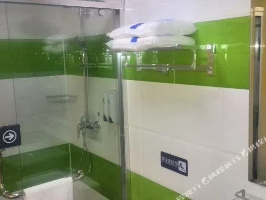 7 Days Inn (Cangzhou Rongsheng Square) - Image 1