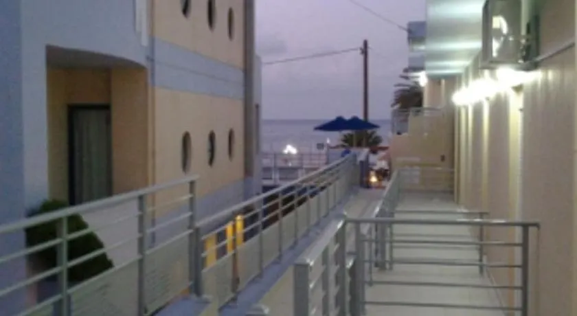4S Beach Superior Apartments - Image 1