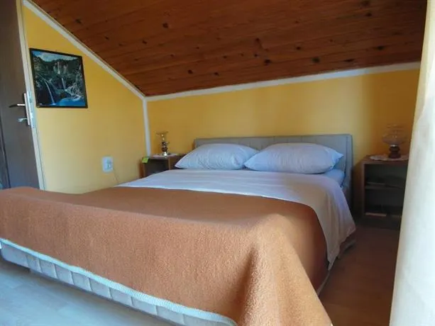 Guesthouse Marton - Image 1
