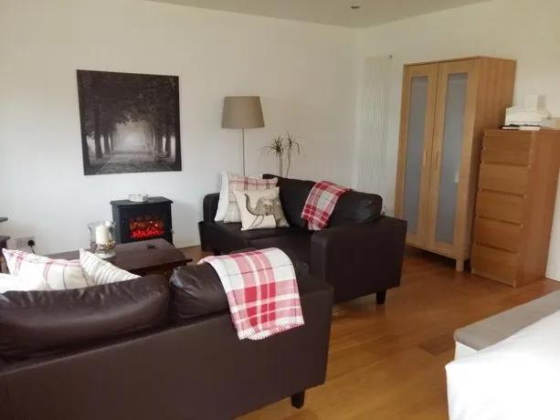 The Annexe, Mockbeggar - Image 1