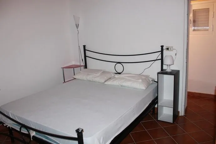 La Piccola Musa - Image 1