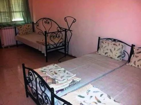 Guest House Chinarite - Image 1