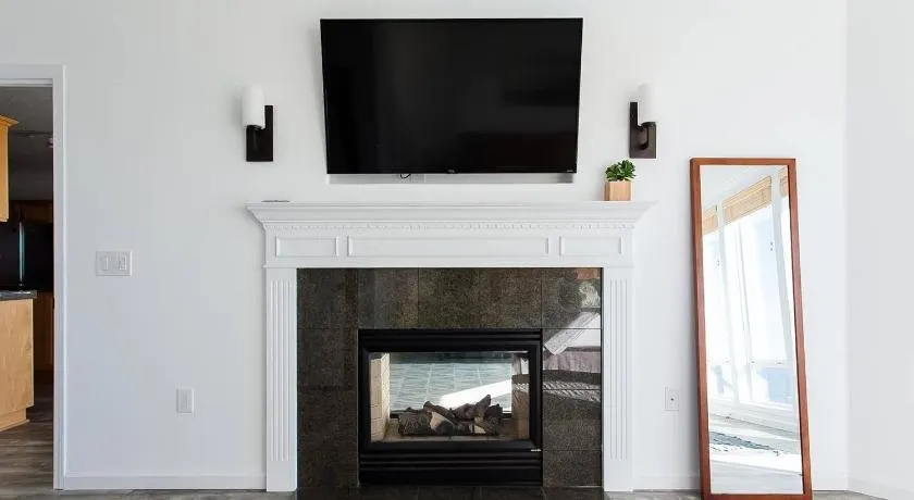 Witness Majestic Ocean Views from this Placid Apartment - Image 1