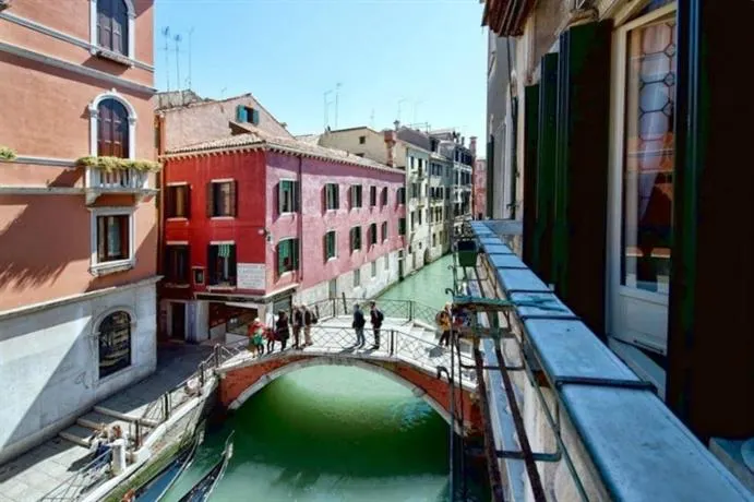 Stars of Venice - Image 1