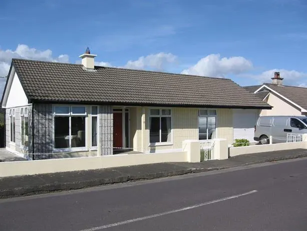 Holiday Home Riverdale - Image 1