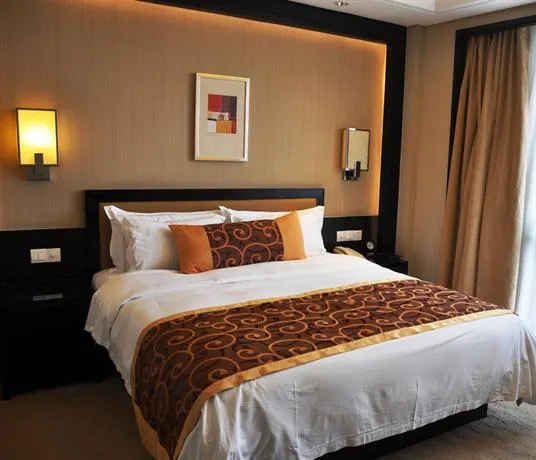 Vanwarm Hotel - Image 1