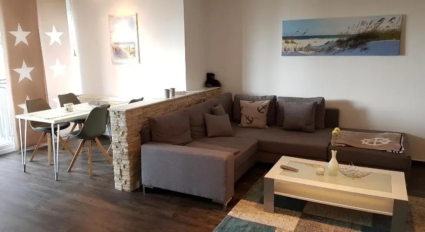 Beach Apartment - Image 1