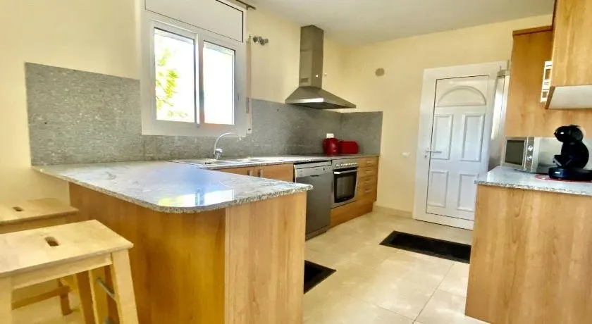 Villa Martina 4 bedroom villa with air conditioning & private swimming pool ideal for families - Image 1