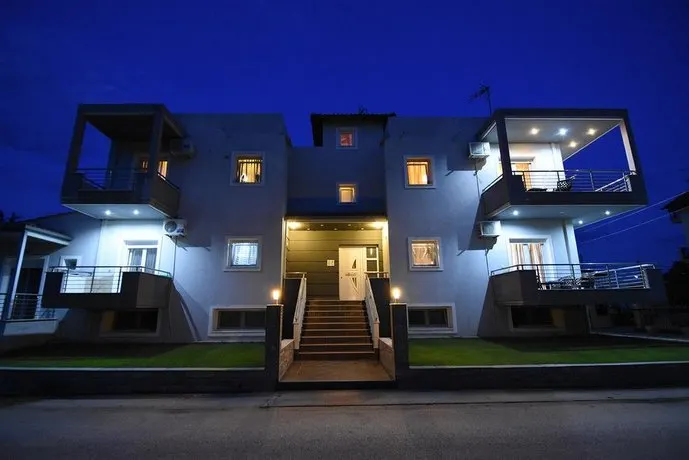 Nine Lodge - Image 1