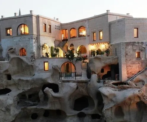 Blue Valley Cave Hotel - Image 1