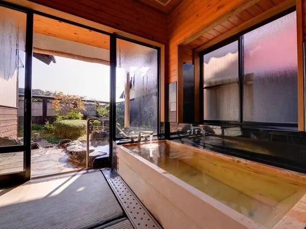 Nanaironoyu Hotel - Image 1