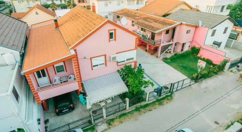 MC Villa Apartments - Image 1