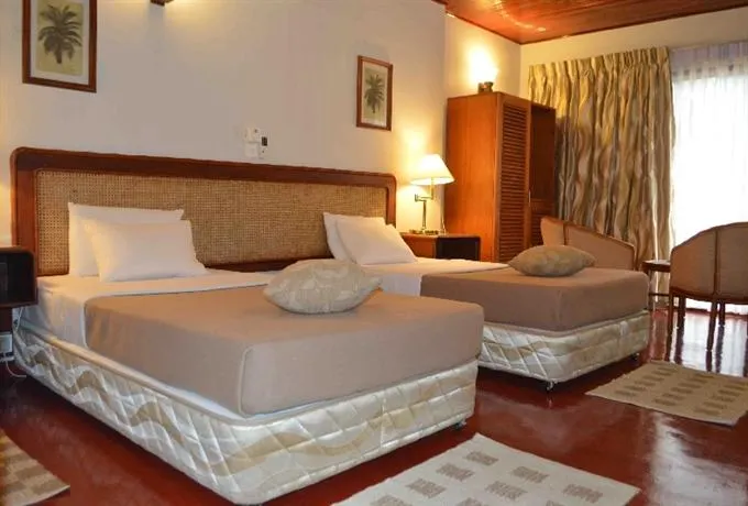 Tissainn Hotel - Image 1