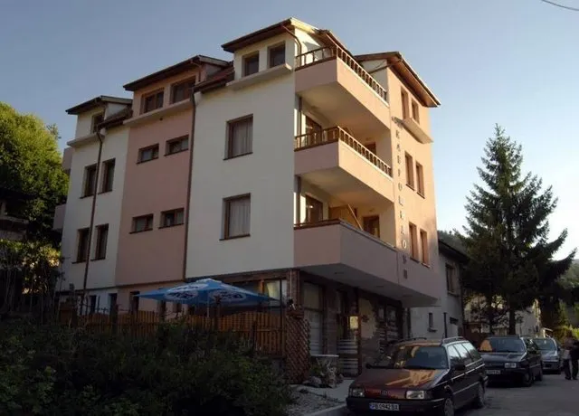 Guest House Kavroshilovi - Image 1