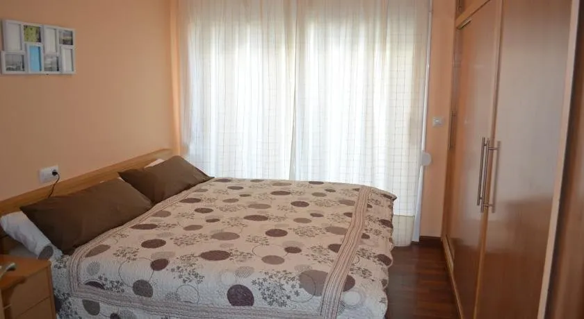 Los Pinares Seaview Apartments - Image 1