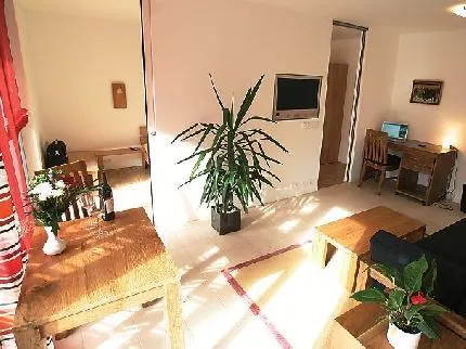 BonApartHotel - Image 1