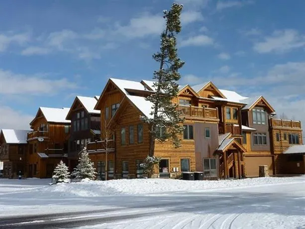 Mount Victoria Lodge by Bighorn Rentals - Image 1