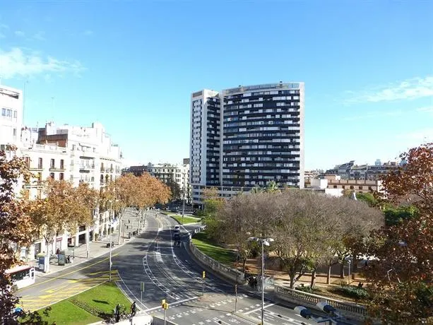 Urban Apartment - Image 1