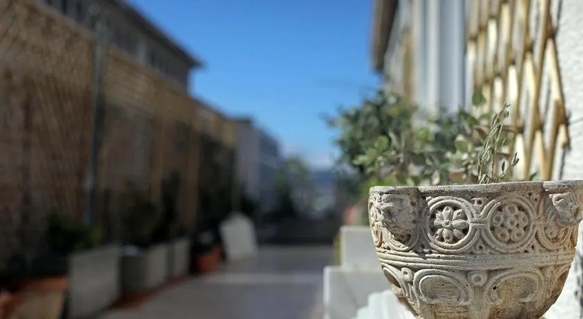 Athens noir: 1920s vibe on the East Mediterranean - Image 1
