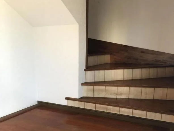 Golden Mile Apartment - Image 1