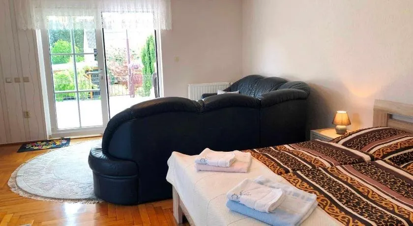 Ferienwohnung _Am Wetterhahn_ - Image 1
