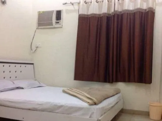 Hotel Amba - Image 1