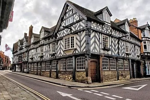 The Tudor House Hotel - Image 1