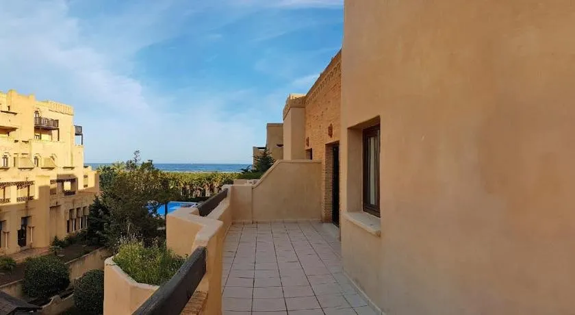 Mar Canela Apartments - Image 1