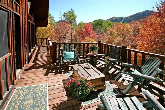 Aspen Ridge 4 Bedrooms 4.5 Bathrooms Cabin - Image 1