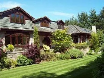 Lewisville Bed and Breakfast - Image 1