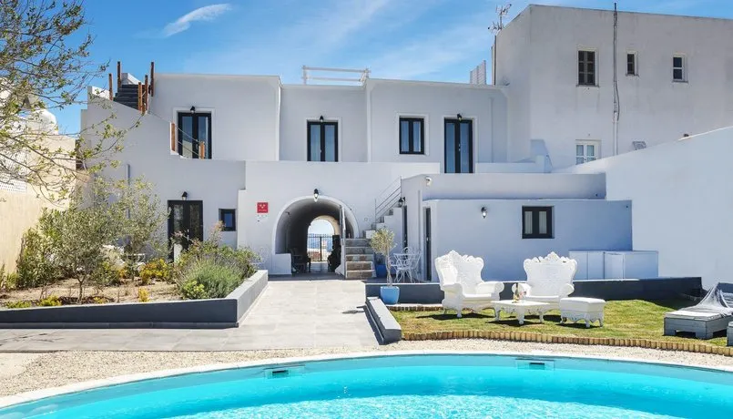 La Maltese Oia Luxury Suites - Image 1