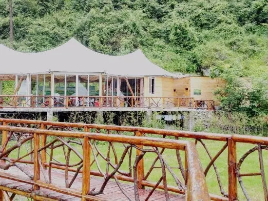 Huaba Rose Valley Tent Hotel - Image 1