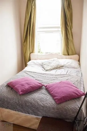 Holmesdale Road - London - Image 1