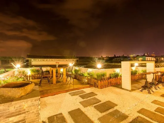 Dali Ancient Town Meishan Guesthouse - Image 1