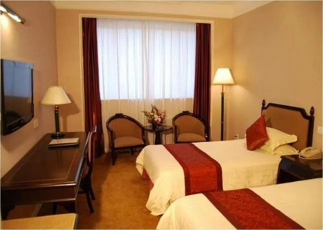 Ningbo World Hotel - Image 1
