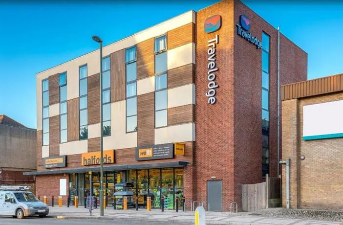 Travelodge London Whetstone - Image 1