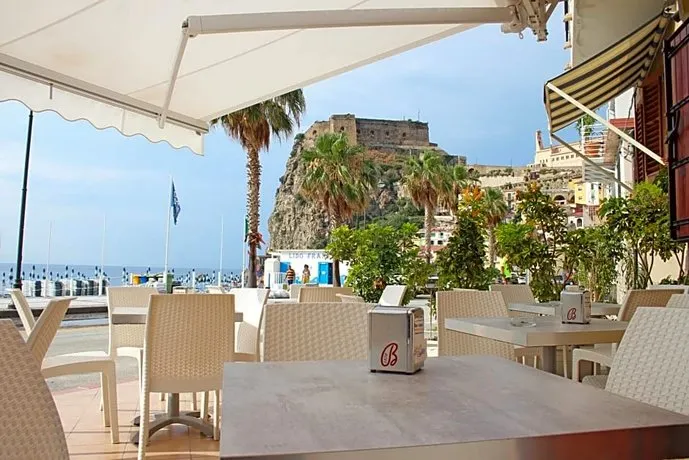 BB Oasis - Image 1