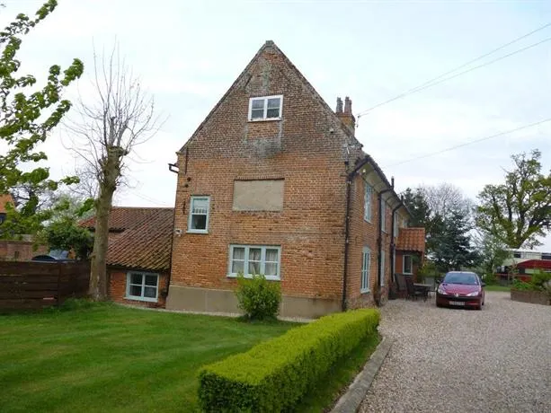 Woodgate Farm Aylsham - Image 1