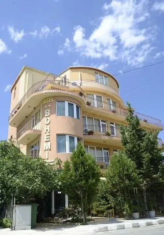 Family Hotel Bohemi - Image 1