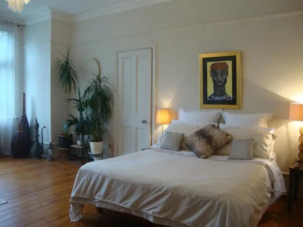 LondonHomeGardens - Image 1