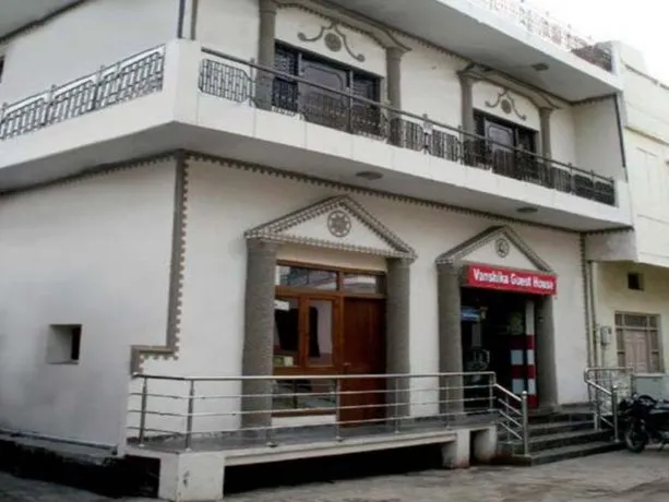 Hotel Vanshika Palace - Image 1