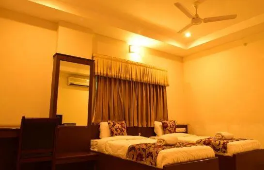Hotel Riya Grand - Image 1
